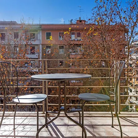 Apartment Luciano Colosseo *