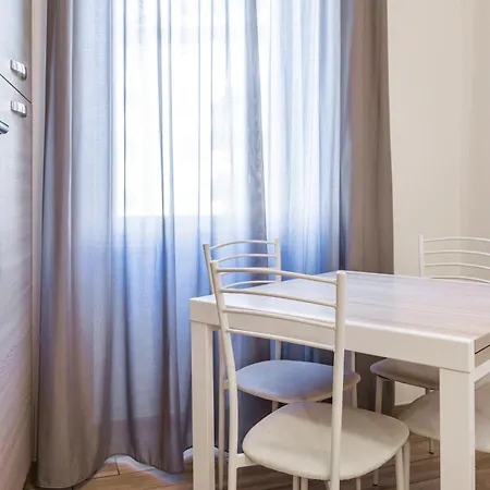 Apartment Luciano Colosseo Rome